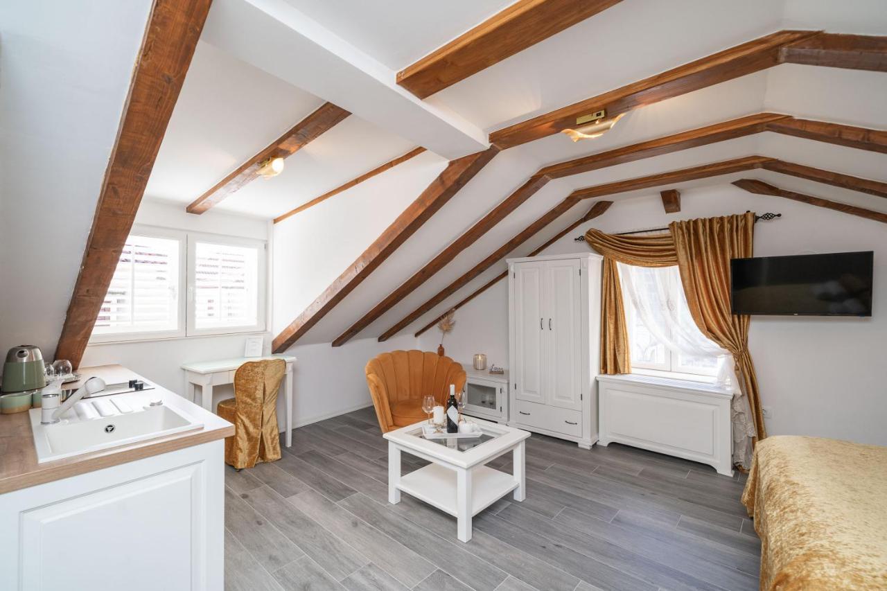 Rooms&apartments Tomic Stone Harbor